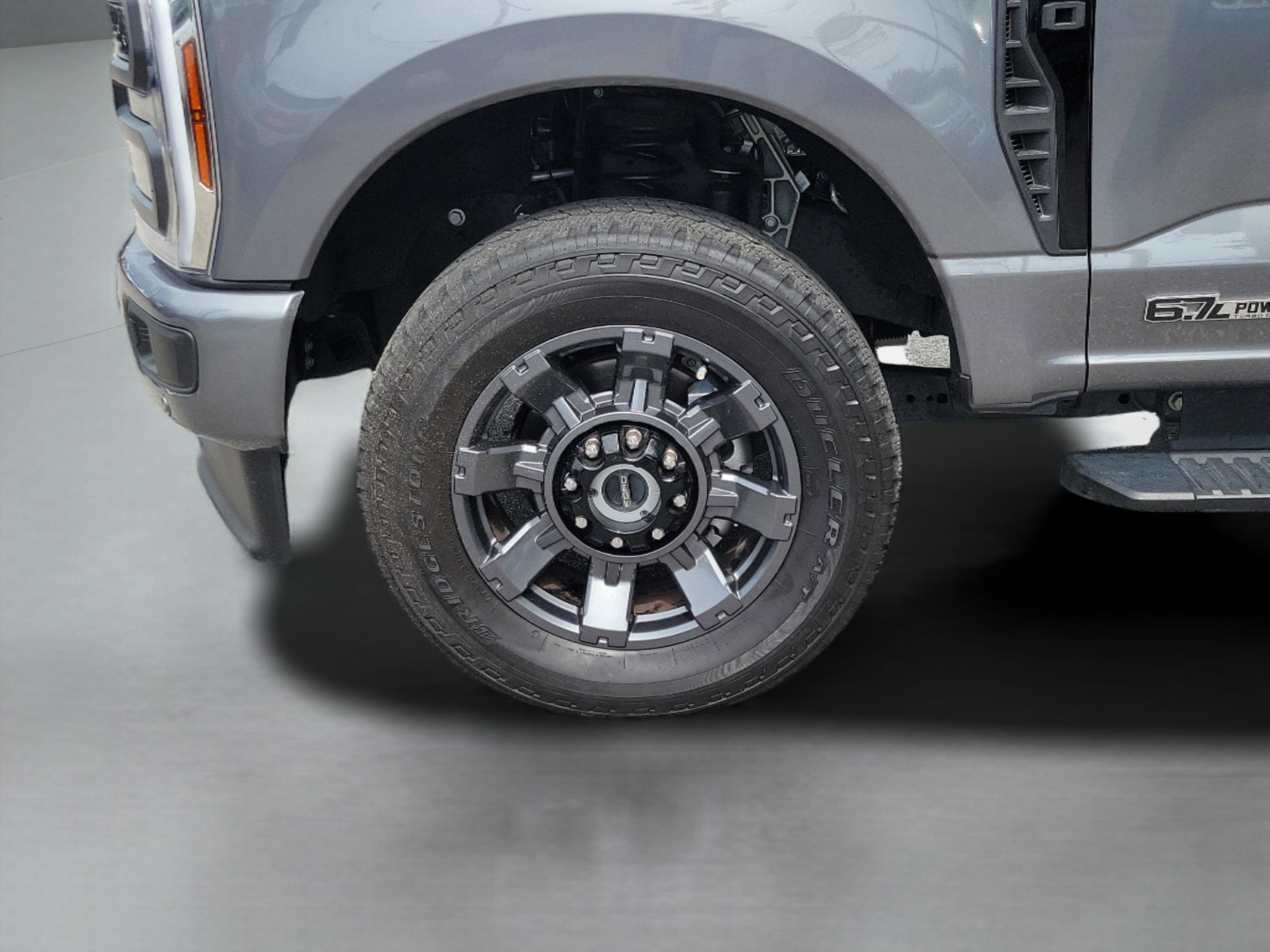 Certified 2024 Ford F250 Lariat w/ Lariat Ultimate Package AWD/4WD image 31