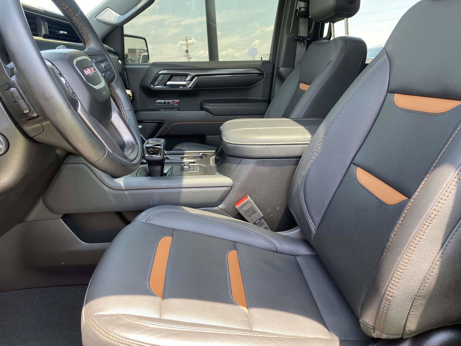 Used 2023 GMC Sierra 1500 AT4 w/ Technology Package AWD/4WD image 15
