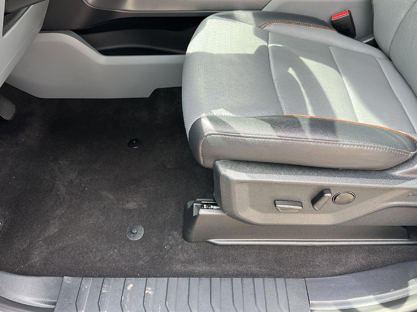 Certified 2025 Ford F150 Lariat w/ Equipment Group 501A Mid image 12