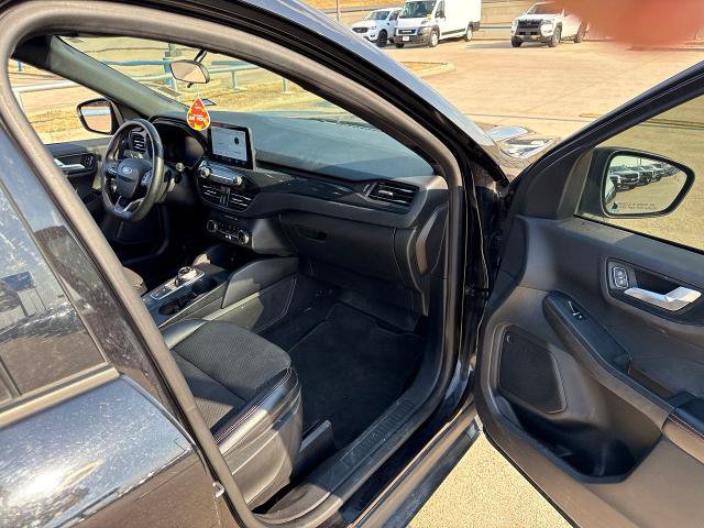 Certified 2023 Ford Escape ST-Line AWD/4WD image 16