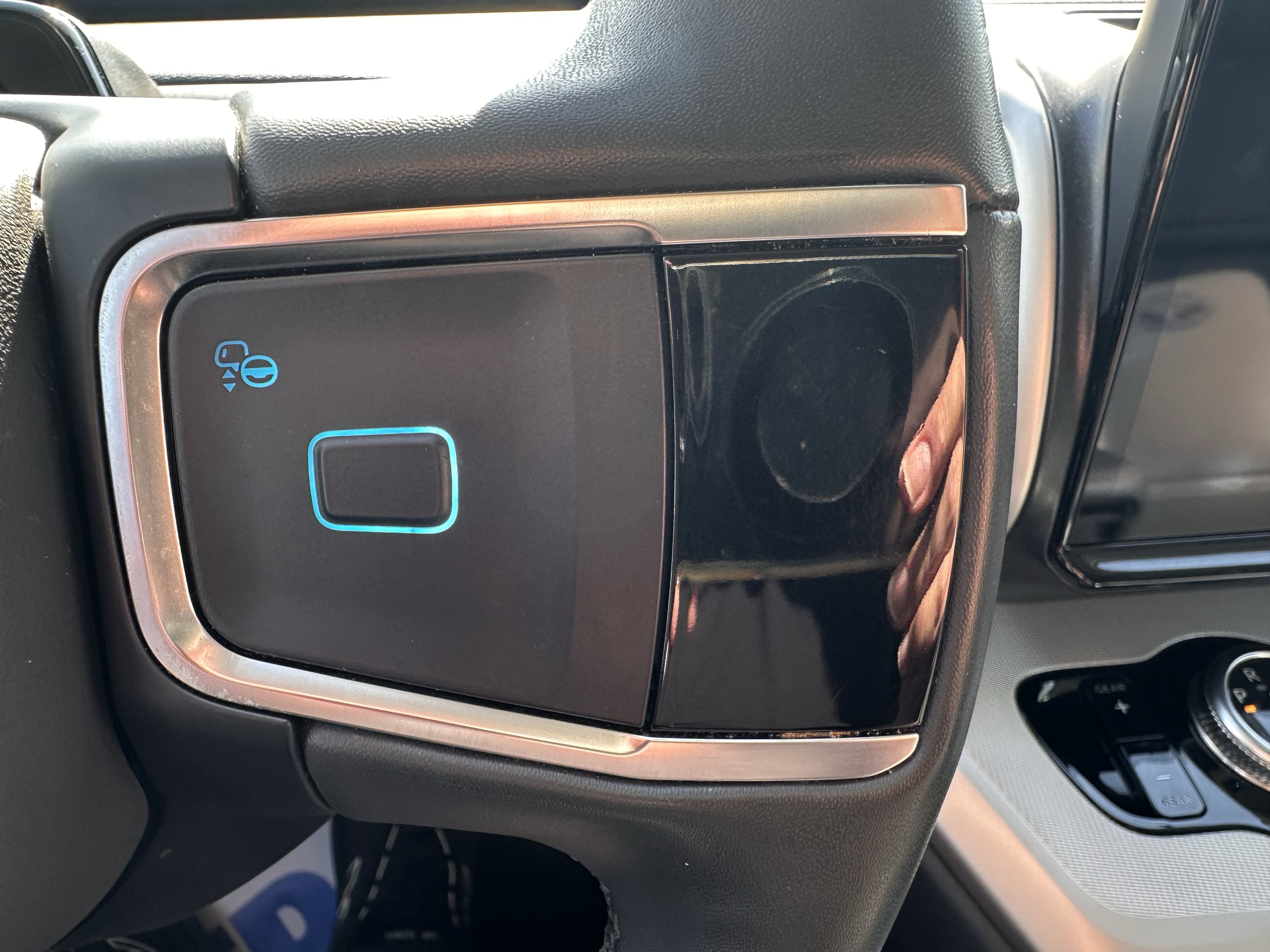 Certified 2025 Ford Expedition Active AWD/4WD image 22