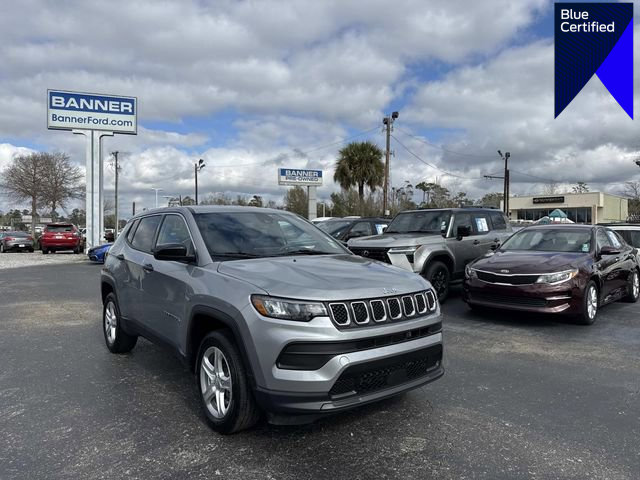 Used 2023 Jeep Compass Sport image 1