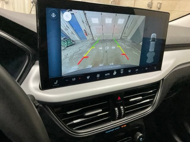 Certified 2025 Ford Escape Platinum AWD/4WD image 10