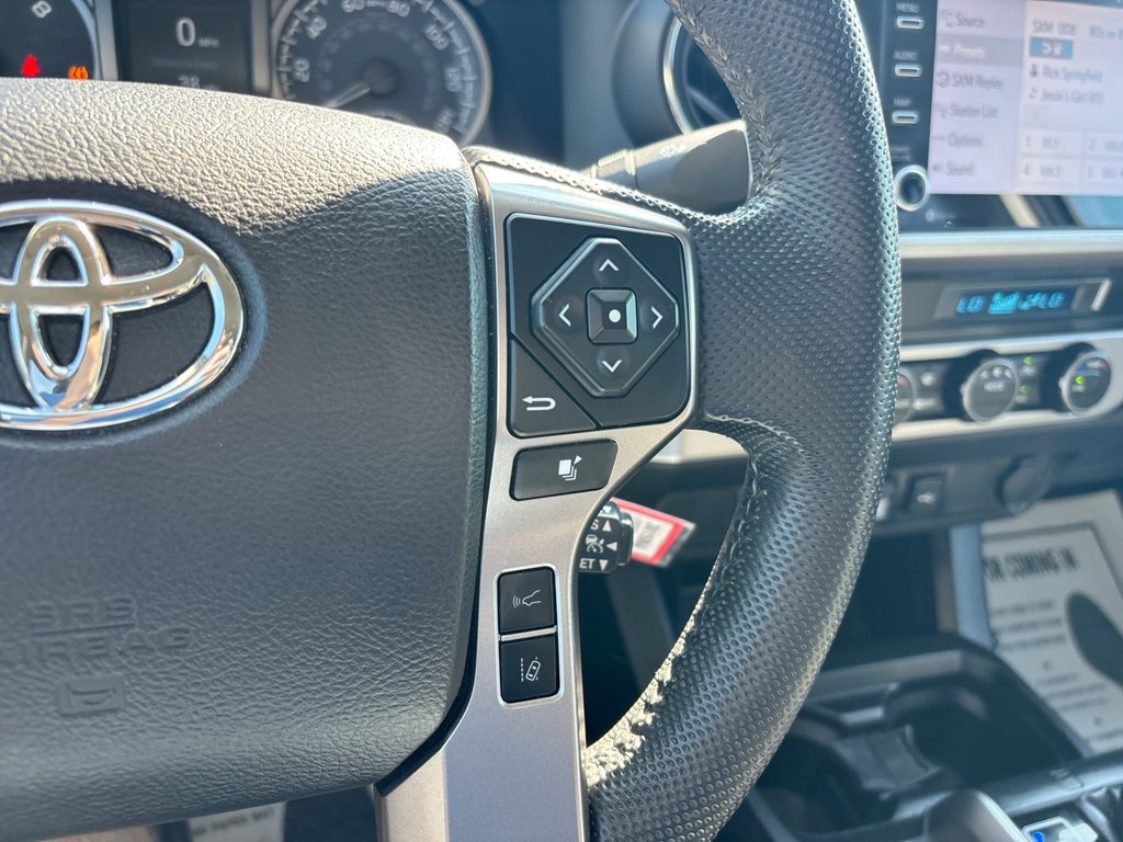 Used 2021 Toyota Tacoma SR5 RWD image 30