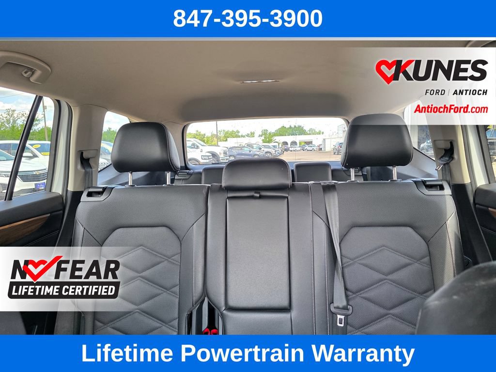 Used 2024 Volkswagen Atlas SE AWD/4WD image 14