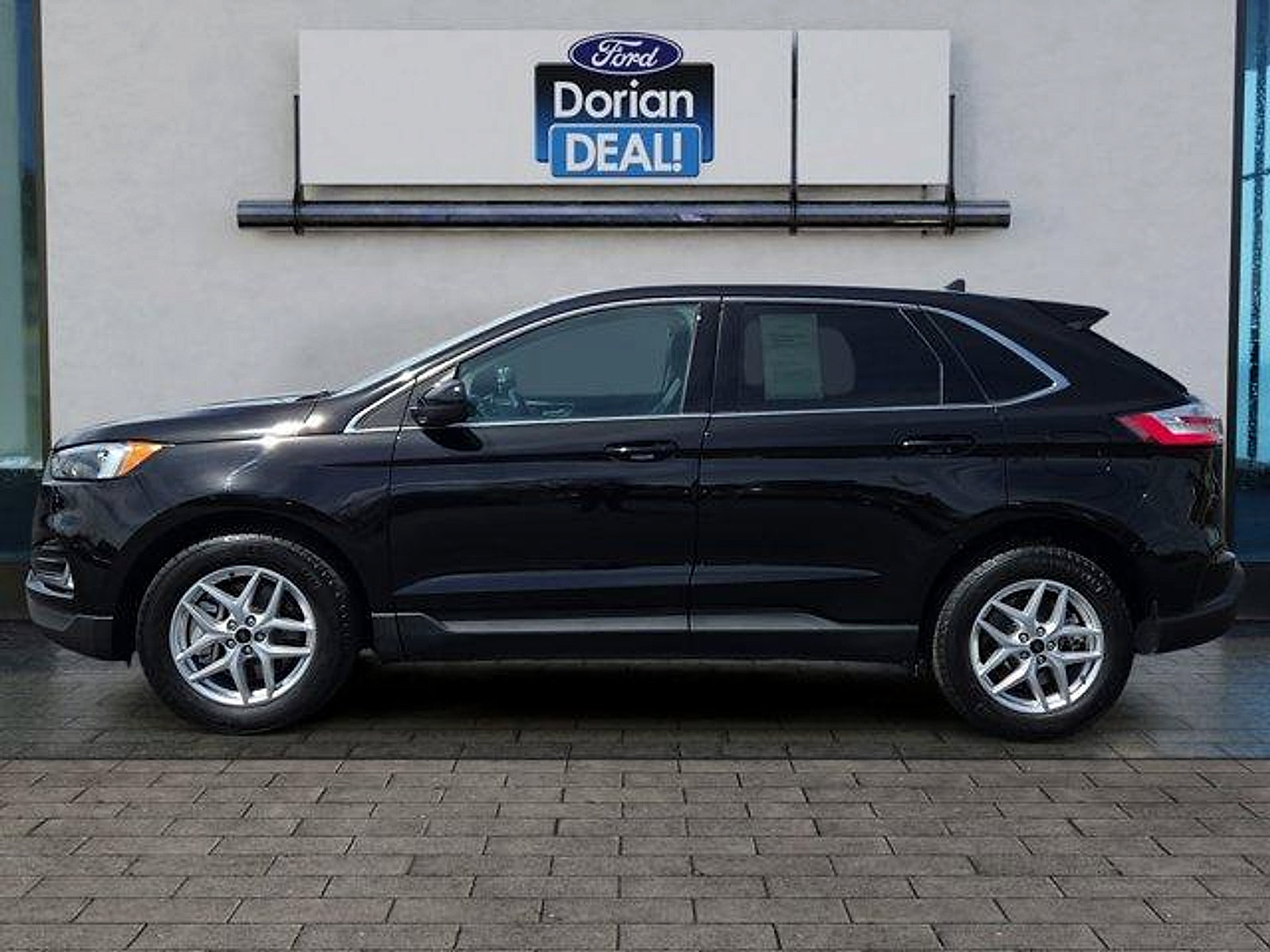Certified 2023 Ford Edge SEL w/ Convenience Package AWD/4WD image 6