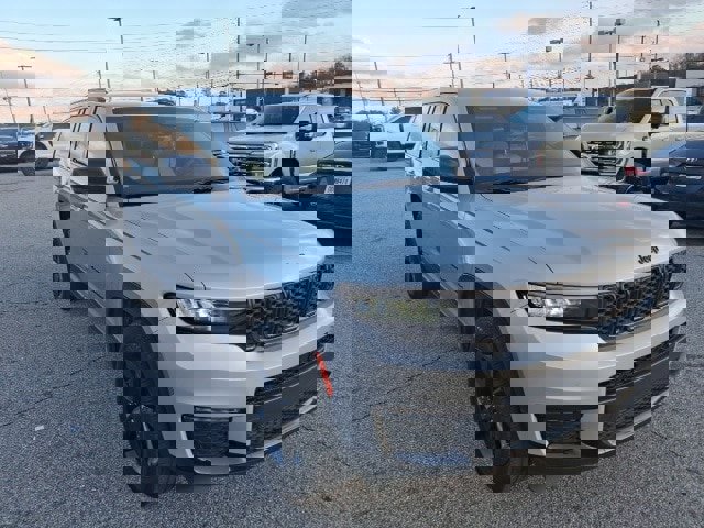 Used 2024 Jeep Grand Cherokee L Limited w/ Black Appearance Package image 1