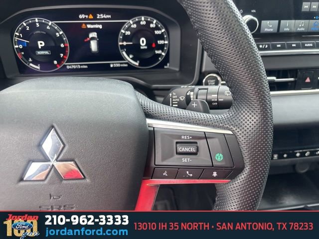 Used 2023 Mitsubishi Outlander SE AWD/4WD image 22