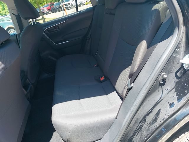 Used 2021 Toyota RAV4 LE AWD/4WD image 15