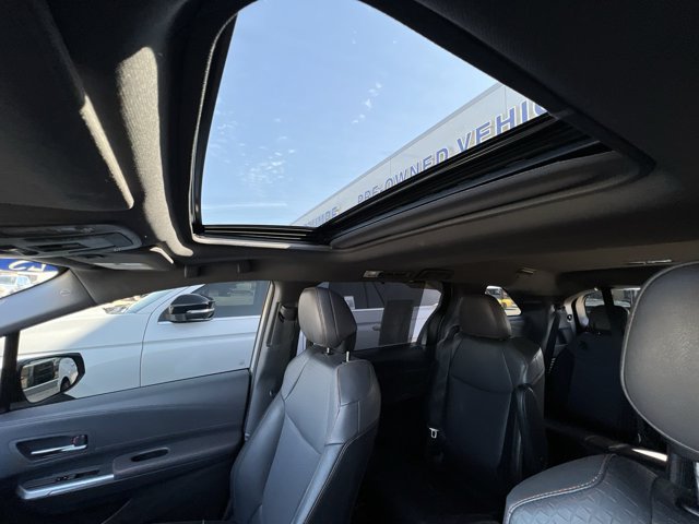 Used 2023 Toyota Sienna XSE w/ XSE Plus Package FWD image 20