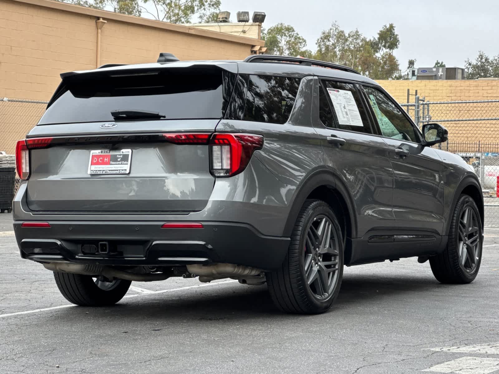 Certified 2026 Ford Explorer ST-Line w/ ST-Line Street Pack RWD image 2