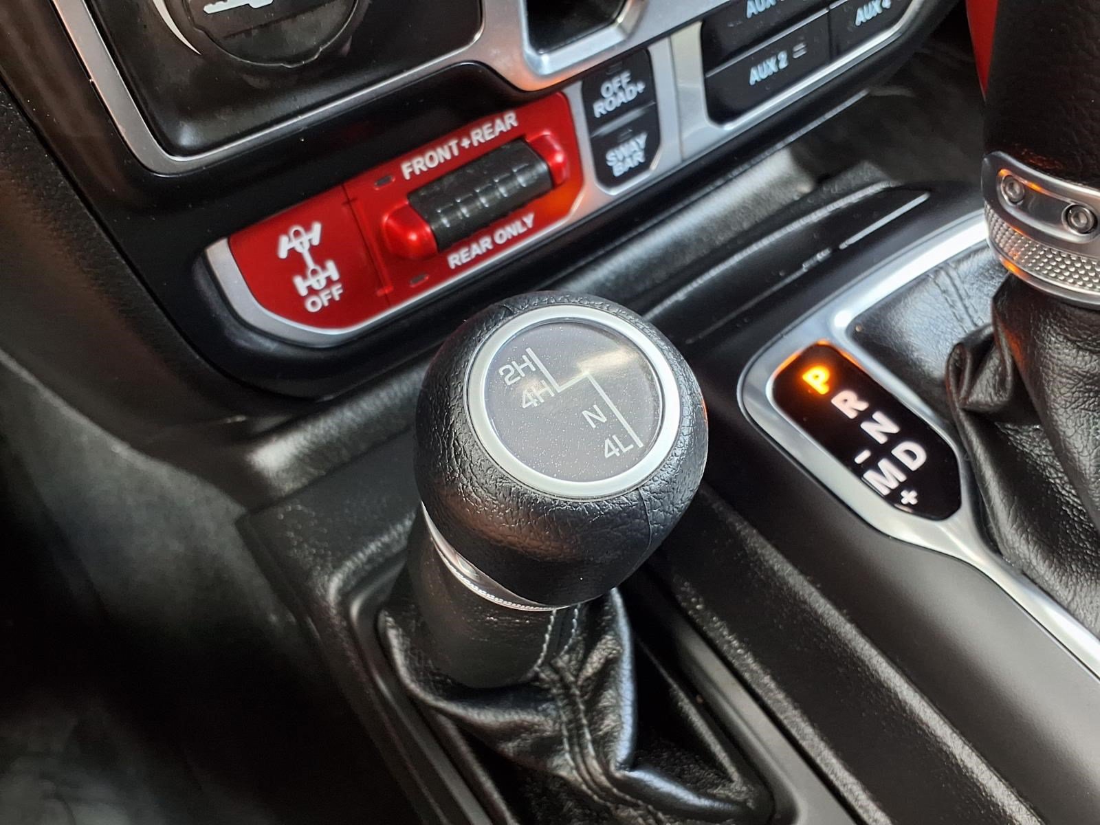 Used 2025 Jeep Gladiator Rubicon AWD/4WD image 22