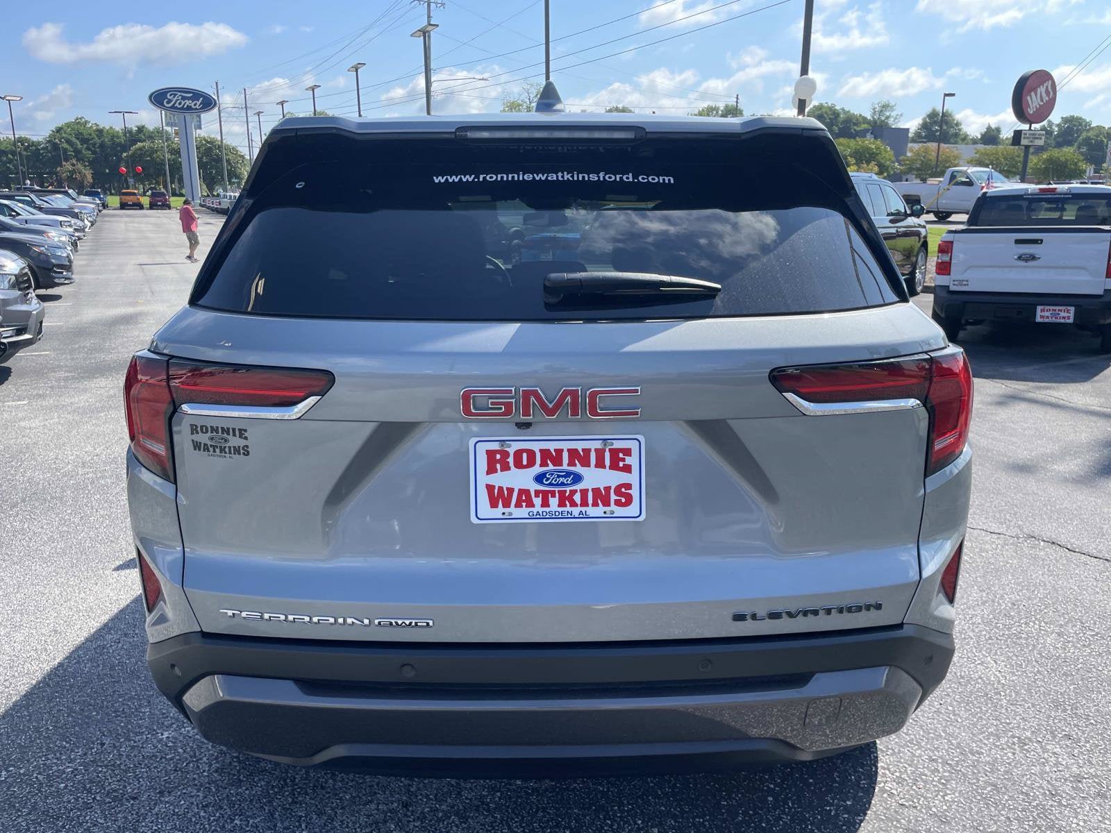 Used 2025 GMC Terrain Elevation AWD/4WD image 5