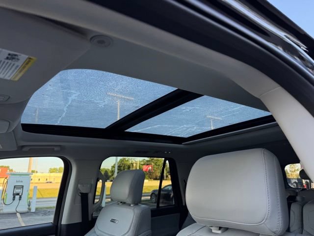 Certified 2025 Ford Expedition Max Platinum AWD/4WD image 8