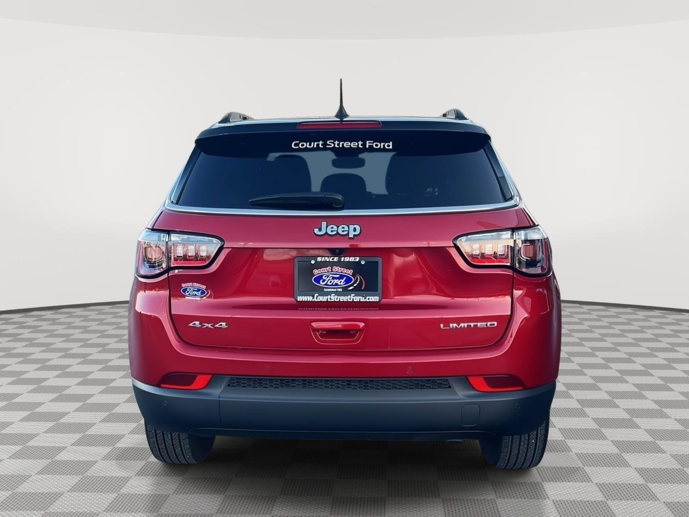 Used 2025 Jeep Compass Limited image 6