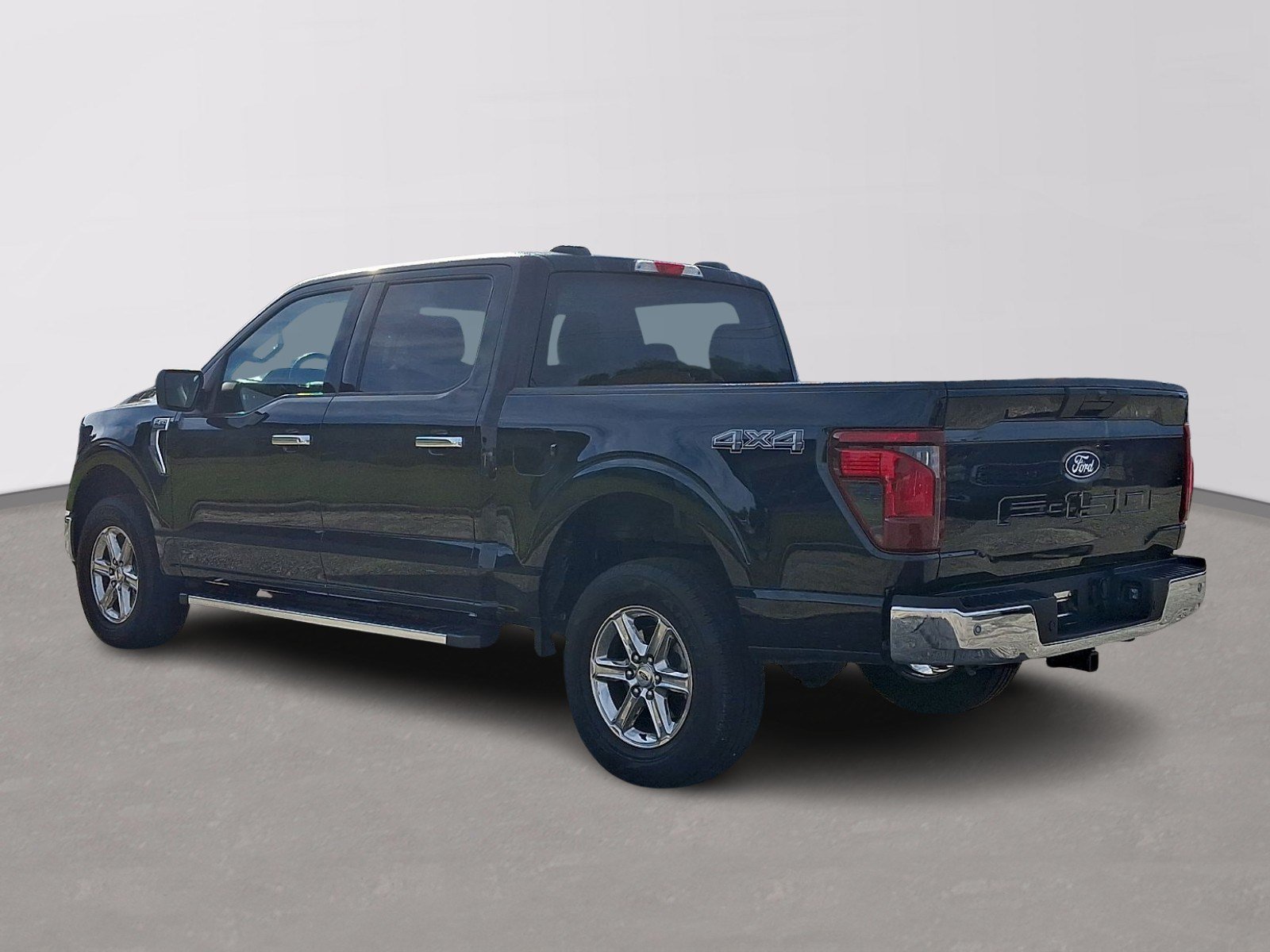 Certified 2025 Ford F150 XLT w/ Equipment Group 301A Standard AWD/4WD image 4