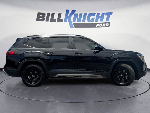 Used 2025 Volkswagen Atlas Peak Edition SE AWD/4WD image 6