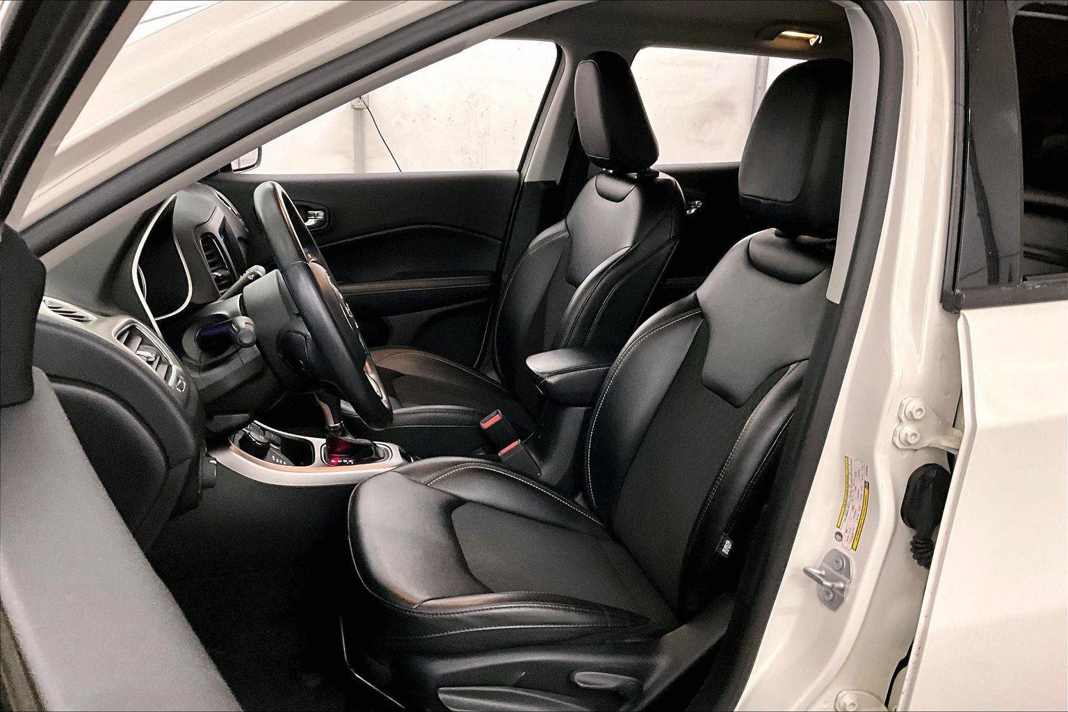 Used 2019 Jeep Compass Latitude image 24