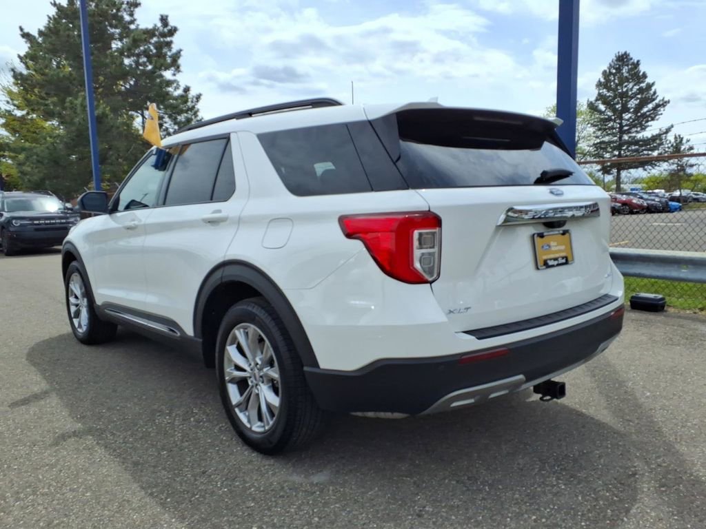 Certified 2024 Ford Explorer XLT w/ Equipment Group 202A AWD/4WD image 11