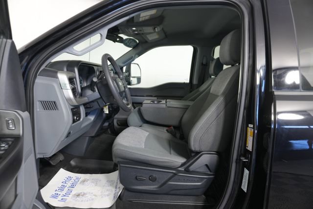 Certified 2024 Ford F350 XLT w/ 360-Degree Camera Package image 17