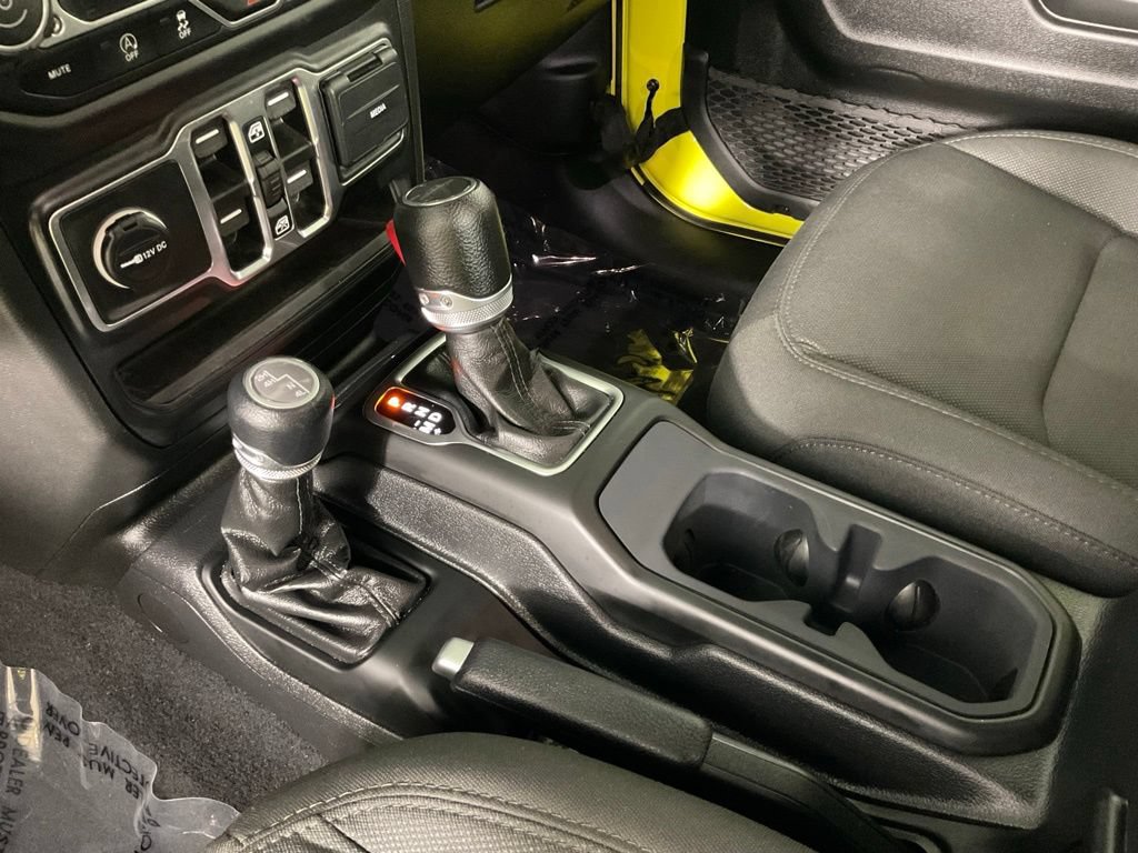 Used 2023 Jeep Gladiator Sport AWD/4WD image 19