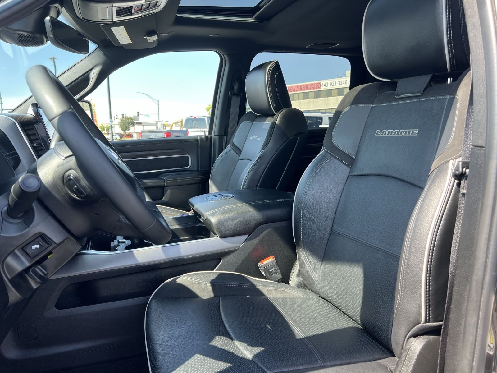 Used 2025 RAM 2500 Laramie AWD/4WD image 13