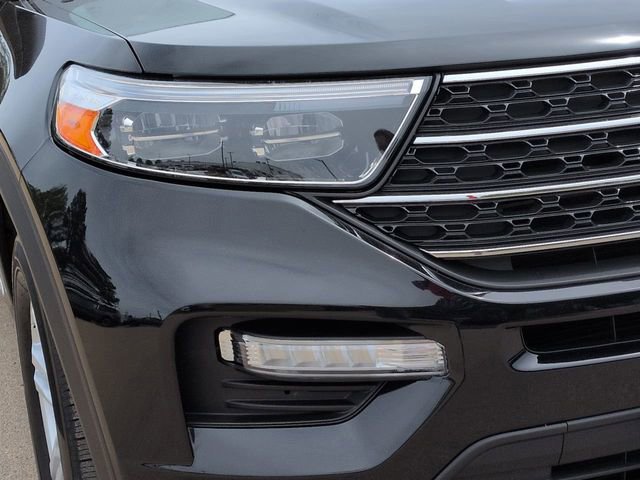 Certified 2024 Ford Explorer XLT w/ Equipment Group 202A RWD image 11