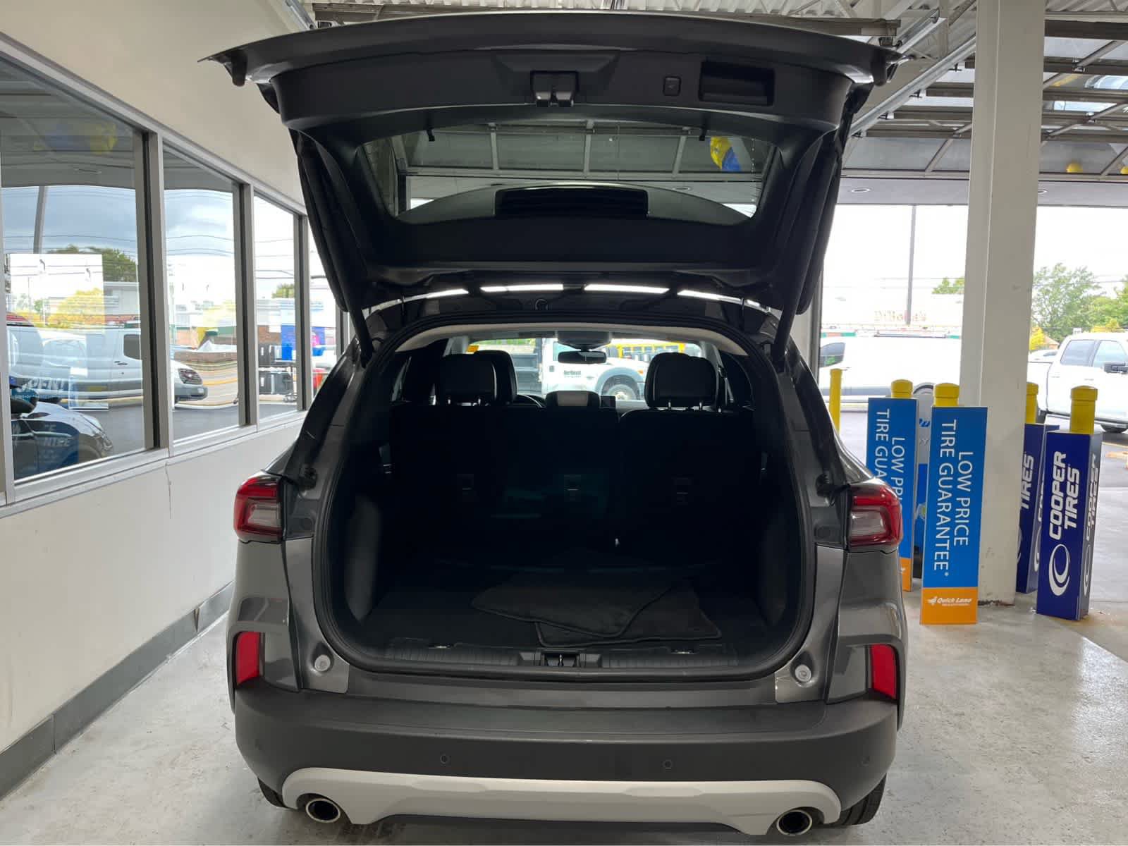 Certified 2023 Ford Escape Platinum AWD/4WD image 10