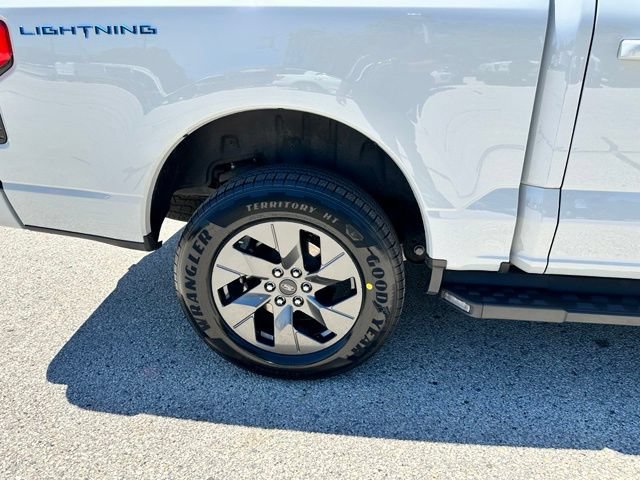 Certified 2023 Ford F150 Lightning Lariat AWD/4WD image 81