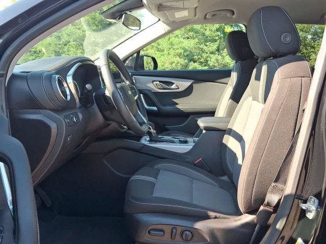 Used 2025 Chevrolet Blazer LT AWD/4WD image 17