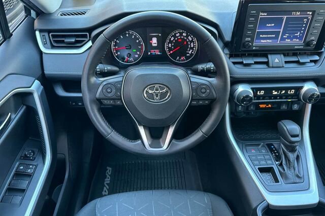 Used 2020 Toyota RAV4 XLE w/ XLE Grade Weather Package image 11