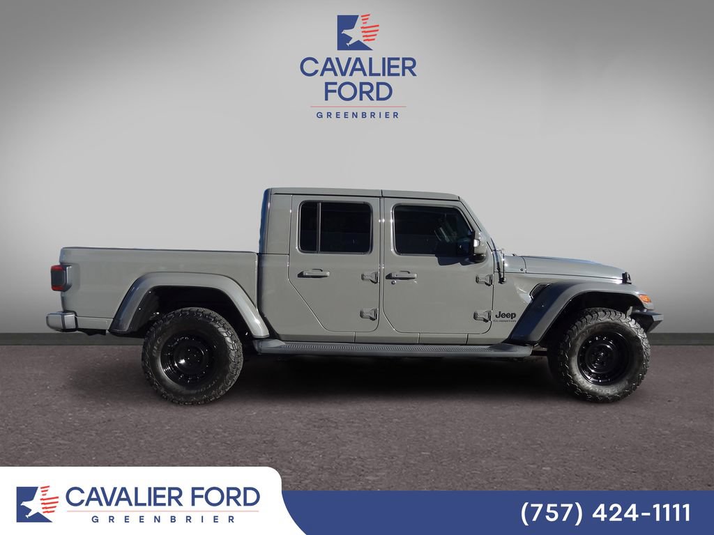 Used 2022 Jeep Gladiator Overland AWD/4WD image 2