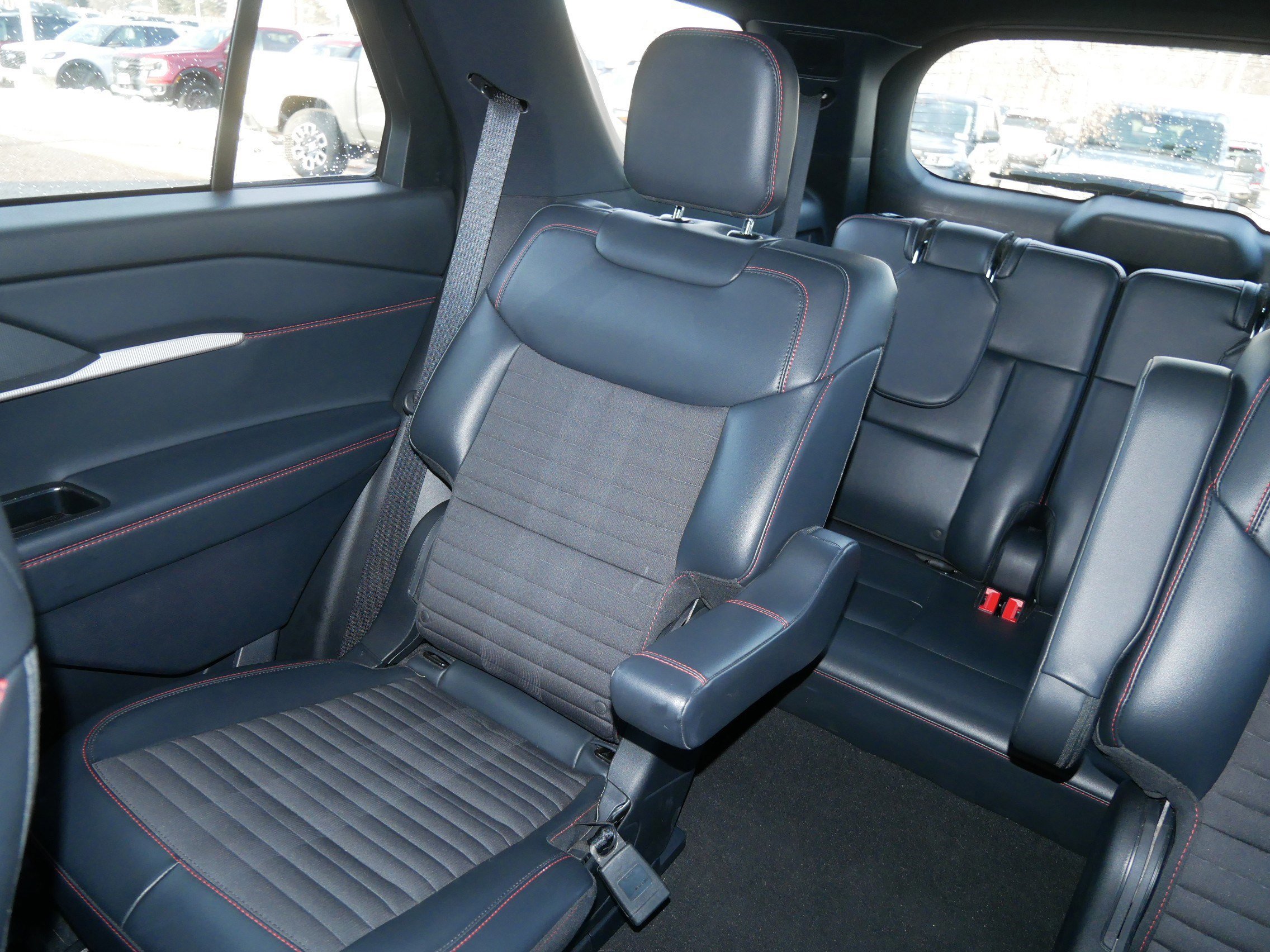 Certified 2025 Ford Explorer ST-Line image 12