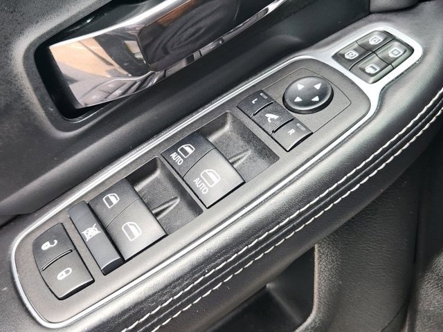 Used 2024 RAM 2500 Limited image 23