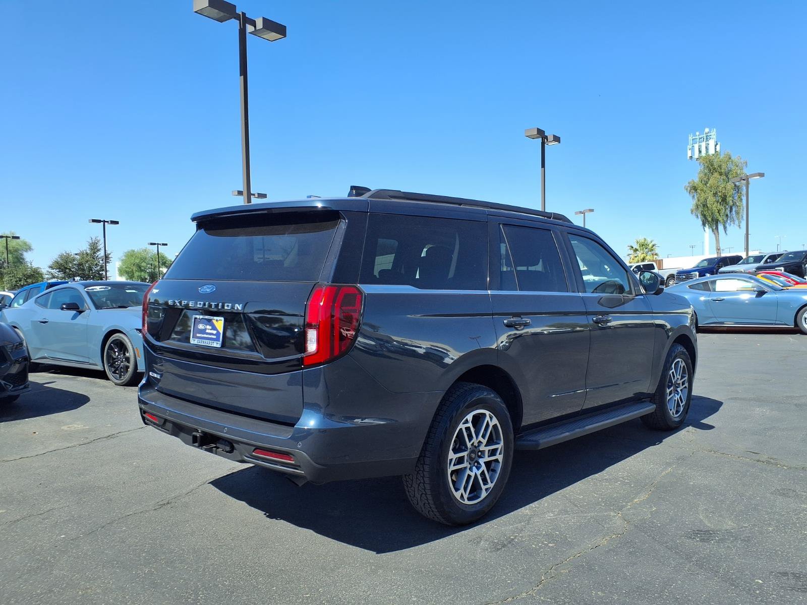 Certified 2025 Ford Expedition Active AWD/4WD image 6