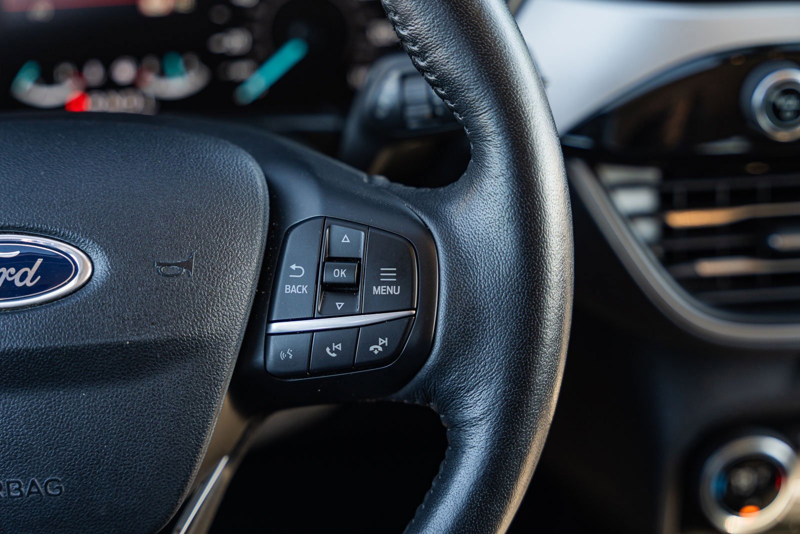 Certified 2021 Ford Escape SE w/ SE Sport Appearance Package image 27