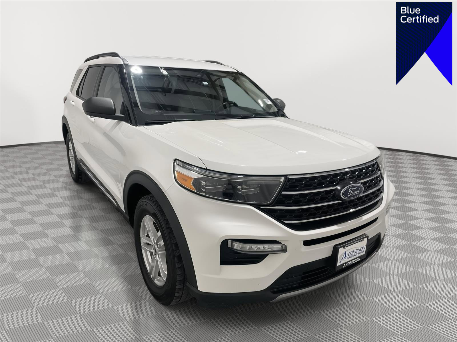 Certified 2022 Ford Explorer XLT w/ Equipment Group 202A