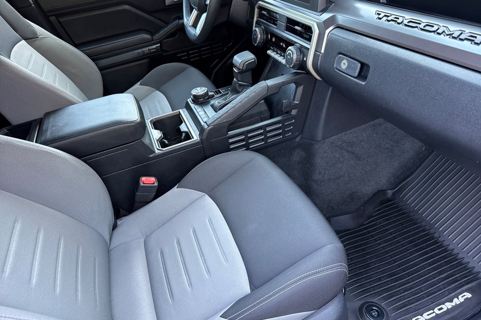 Used 2025 Toyota Tacoma TRD Off-Road AWD/4WD image 18