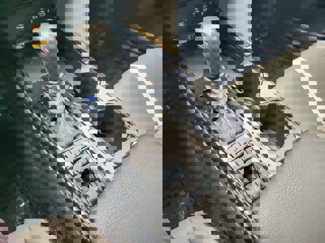 Used 2025 Toyota Camry SE image 18