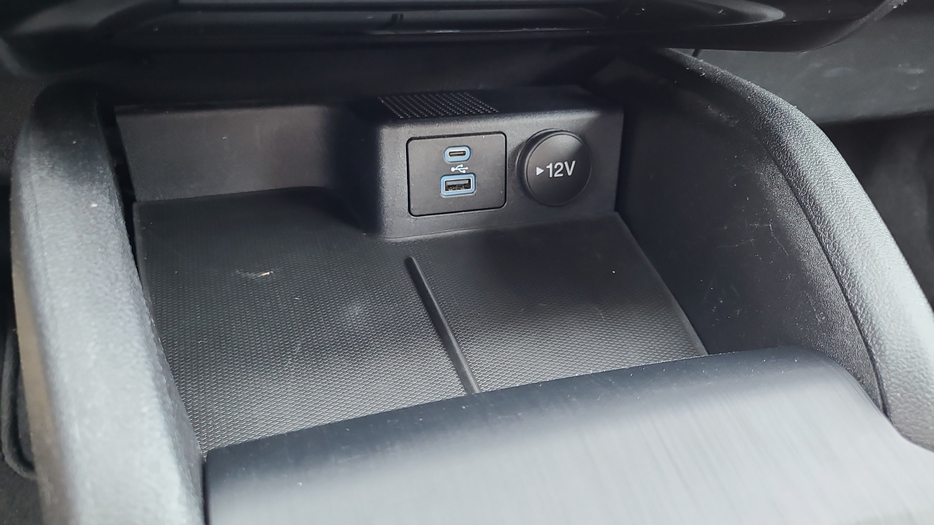 Certified 2022 Ford Escape SE w/ Cold Weather Package FWD image 24