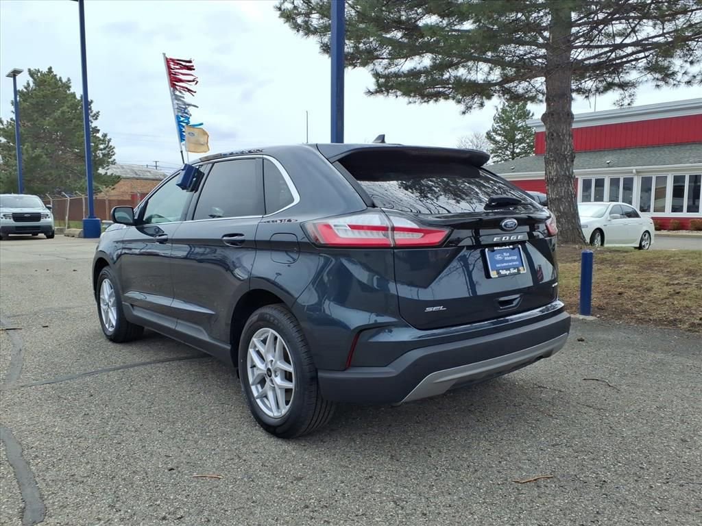 Certified 2024 Ford Edge SEL image 4
