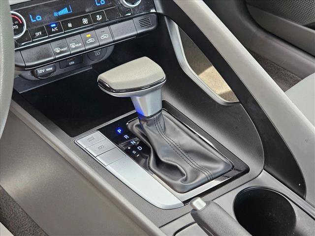 Used 2024 Hyundai Elantra SEL FWD image 12