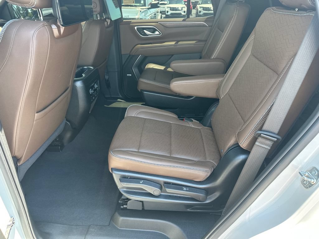 Used 2024 Chevrolet Tahoe High Country w/ Advanced Technology Package AWD/4WD image 21