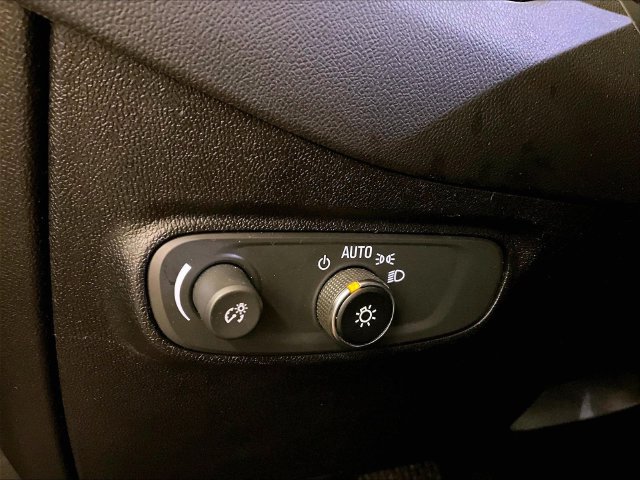 Used 2019 Chevrolet Equinox LT FWD image 30