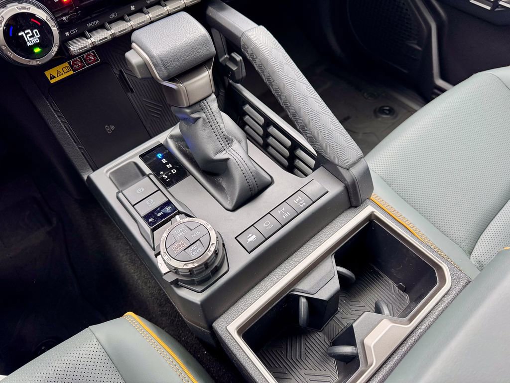 Used 2025 Toyota 4Runner Trailhunter image 23