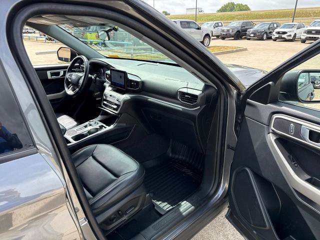 Certified 2023 Ford Explorer XLT w/ Equipment Group 202A RWD image 15