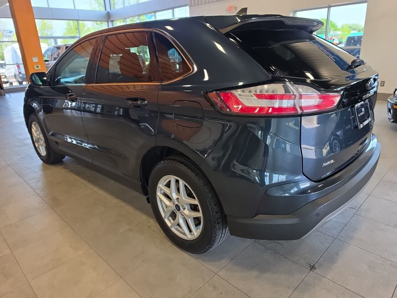Certified 2022 Ford Edge SEL w/ Convenience Package AWD/4WD image 11