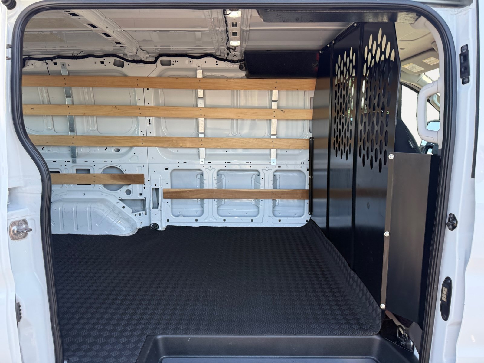 Certified 2025 Ford Transit 250 Low Roof w/ Exterior Upgrade Package RWD image 18