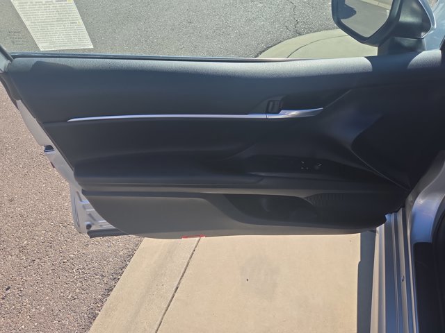 Used 2023 Toyota Camry SE w/ Convenience Package FWD image 11