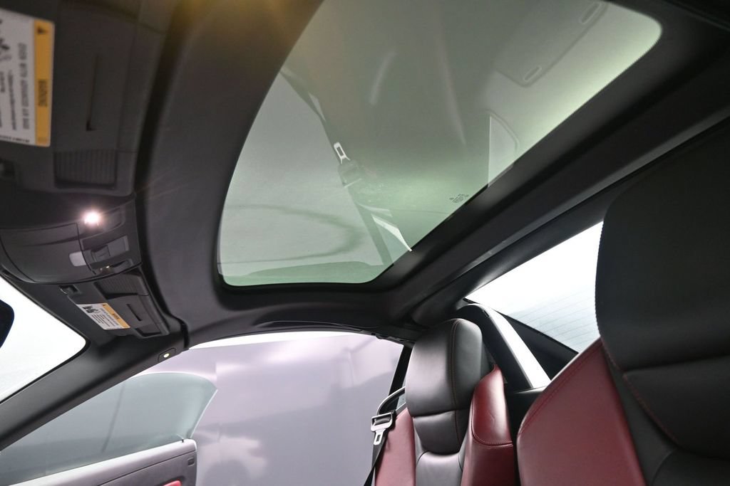 Used 2017 Mercedes-Benz SLC 300 image 16